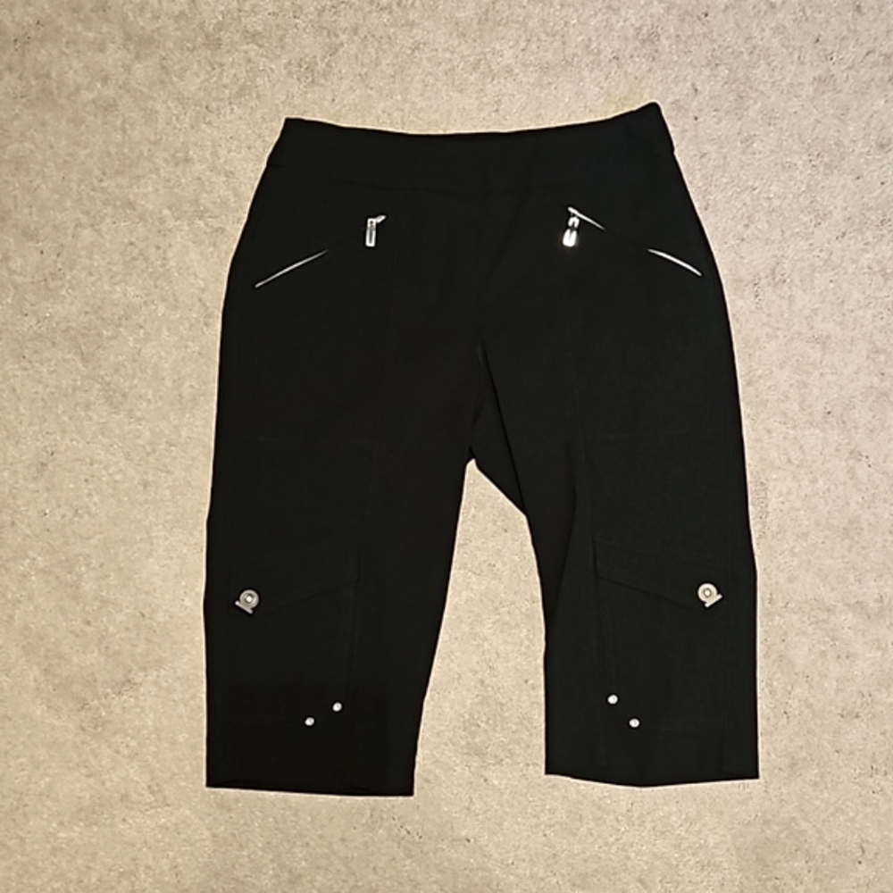 Jamie Sadock Black Bermuda Golf  shorts size 6
